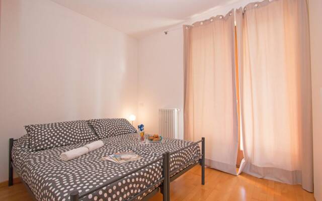 Benacus E4 Apartment by Wonderful Italy