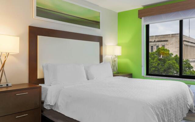 Holiday Inn Express Hotel & Suites Fort Worth Downtown, an IHG Hotel