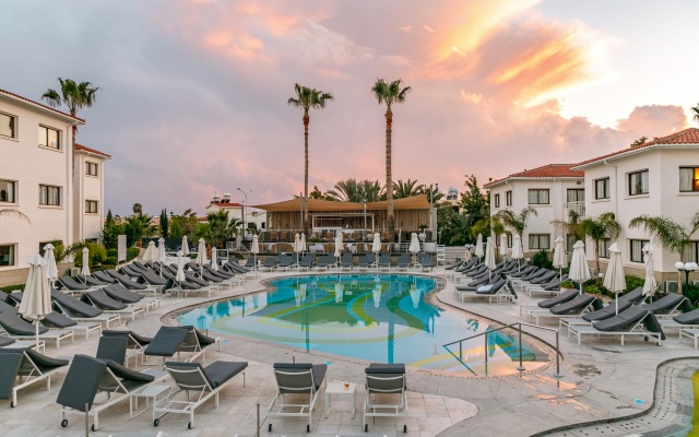 King Jason Paphos - Designed for Adults By Louis Hotels