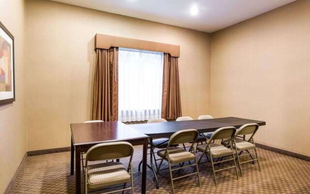 Comfort Inn And Suites Winnie