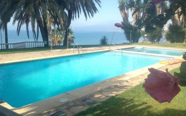 Apartment Boulevard 302