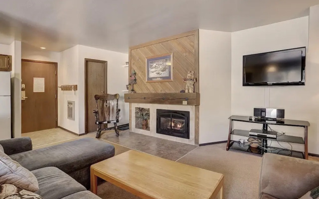 1125 Flying Dutchman 1 Bedroom Condo by RedAwning