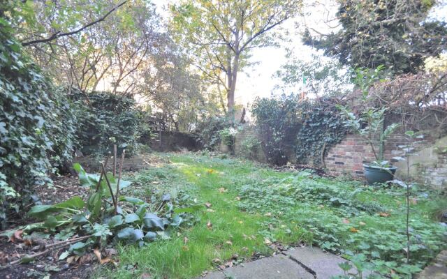 Large Garden Flat in the Heart of Islington