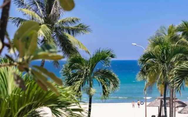 Tropical Villas Beach Danang