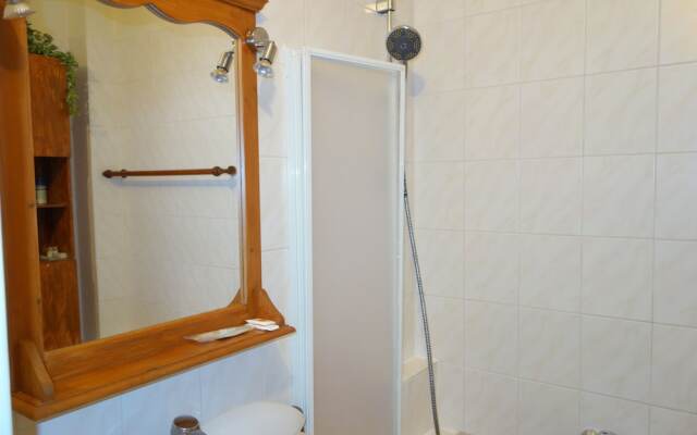 Big 2 Room Apartment with Balcony