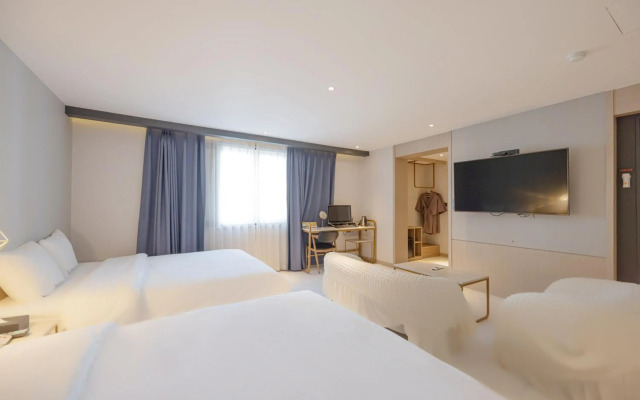Hound Hotel Seomyeon - Bumcheon