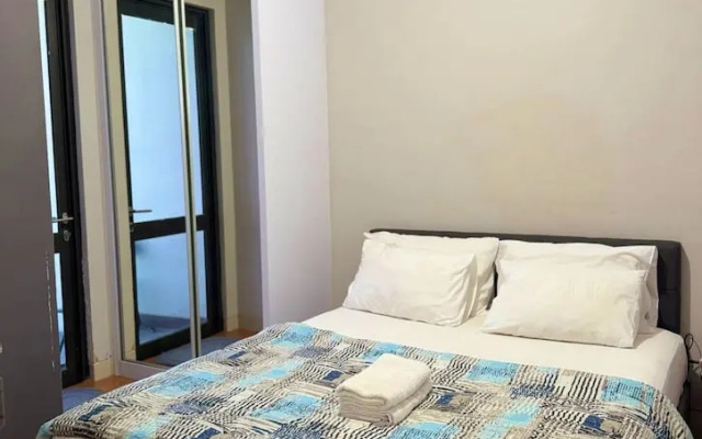 VANILLA One Residence Apartment By Reccoma