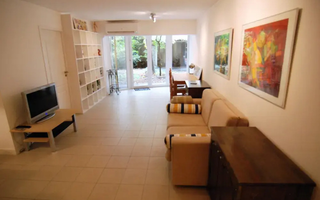 Baratero Garden Apartment