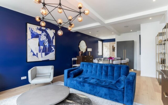 Stunning 2 Bed Apartment, Sleeps 4