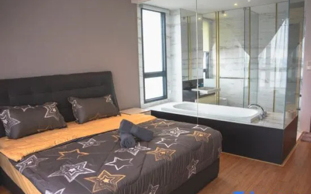 Tasteful Marina View 3BR Permas Balcony Seaview