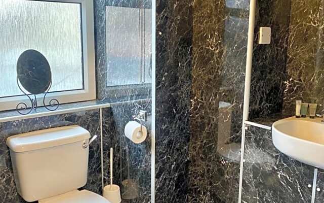 Newcastle Arms Hotel