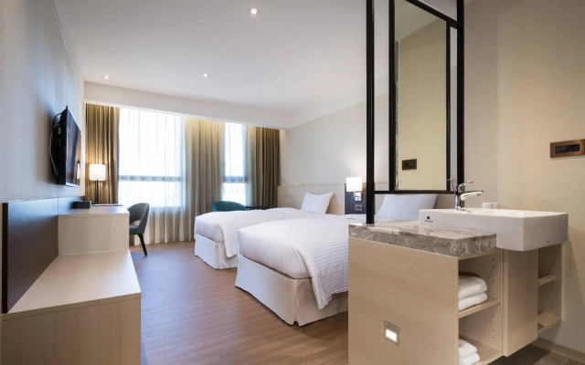 Full Kind Hotel