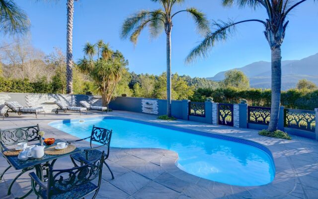 Amour Guest House