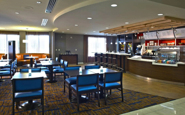 Courtyard by Marriott Hamilton