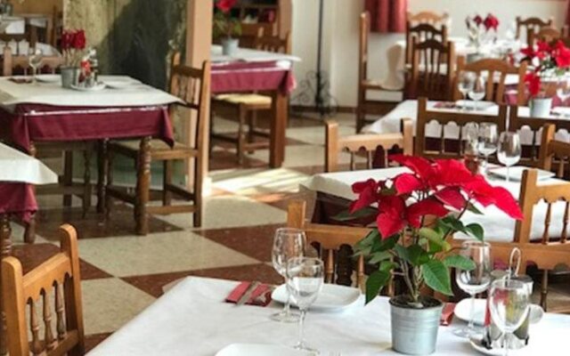 Hostal Restaurante El Cruce