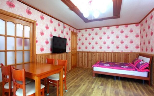 Muju Imperial Family Pensiion