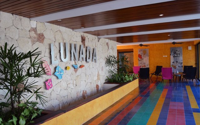 Lunada Apartments