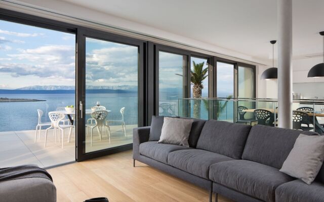 Beach Villa in Korcula with Pool, Sauna & Hot Tub