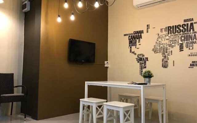 Charoenpong Apartment