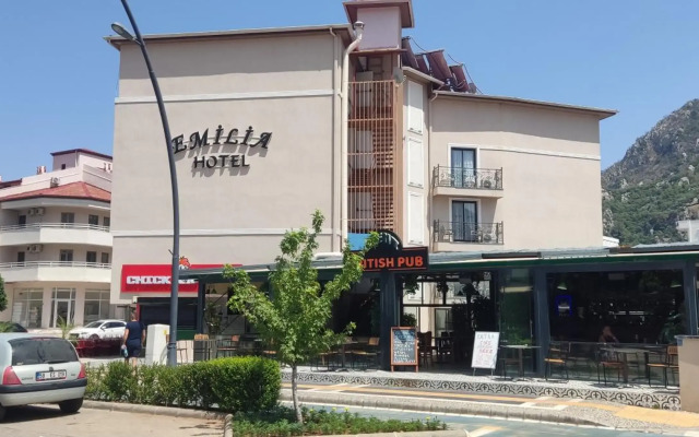 Emilia Hotel