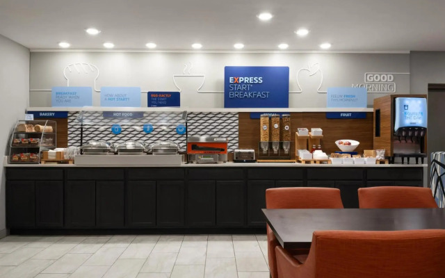 Holiday Inn Express & Suites Sebring by IHG