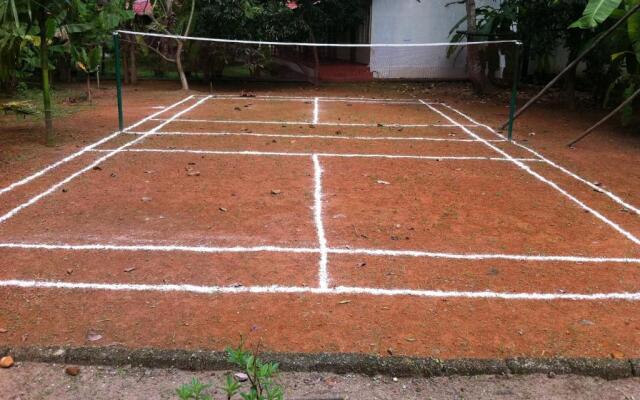 Palm Grove Service Villa