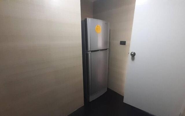 cozy apartment central bangkok 25th floor beautifull balcony