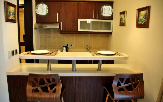Dolphin Royal Suites