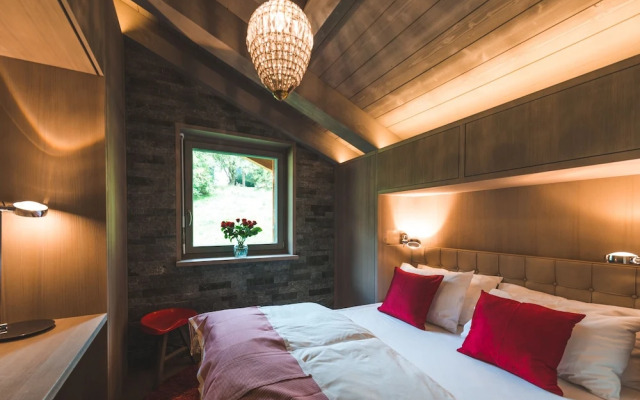 Mountain Exposure Luxury Chalets & Penthouses & Apartments