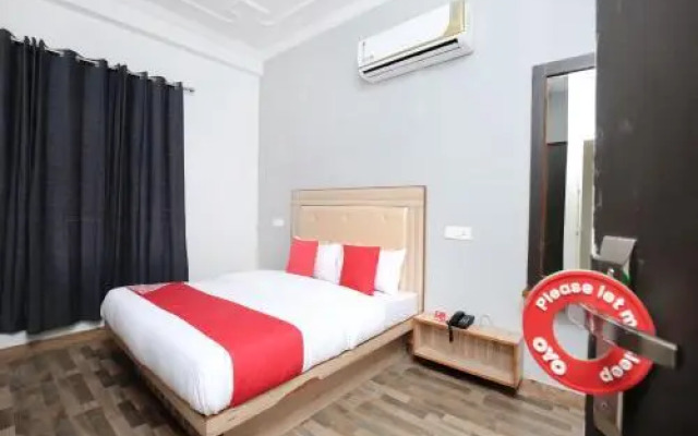 Hotel Redstone by OYO Rooms