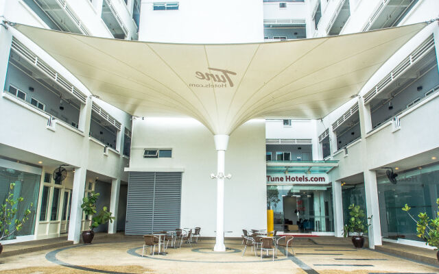 Tune Hotel KLIA Aeropolis
