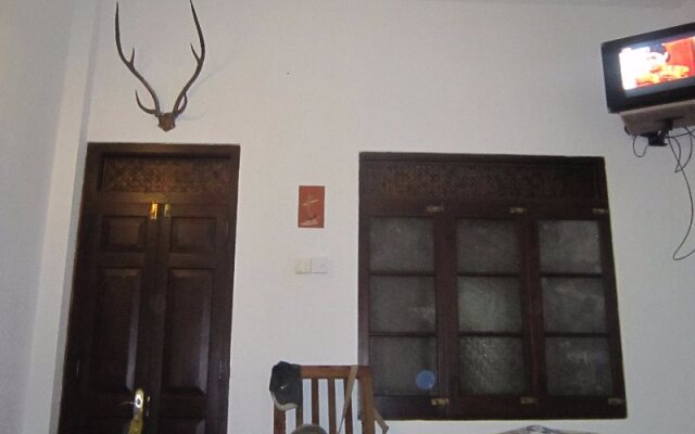Hotel Lean @ 83