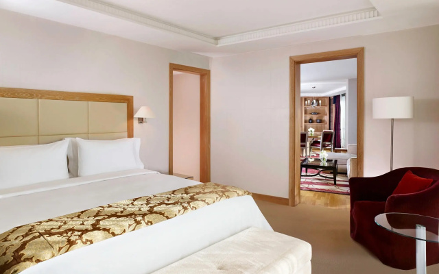 The Park Tower Knightsbridge, A Luxury Collection