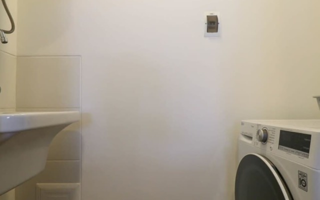 w Modern 2BR With Balcony in Barranco