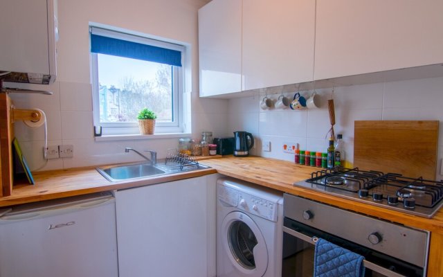 1 Bed Flat 7-min Walk From Temple Meads