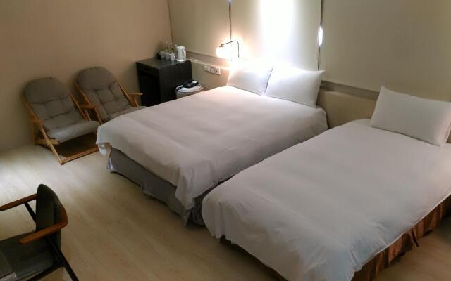 G11 Hotel