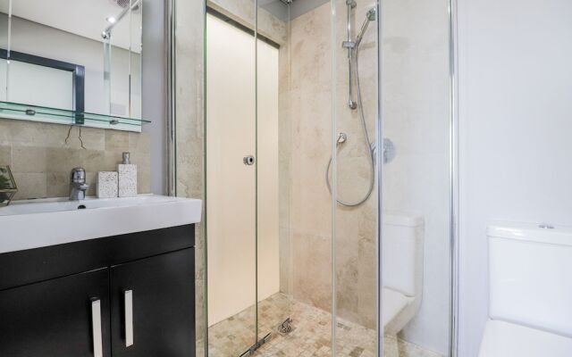 Loader Street Studios 5 by CTHA