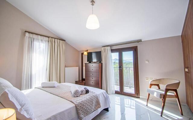 Zissis Villa & pool 5min drive to beach