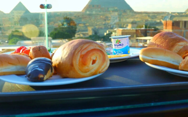 Magic Pyramids inn
