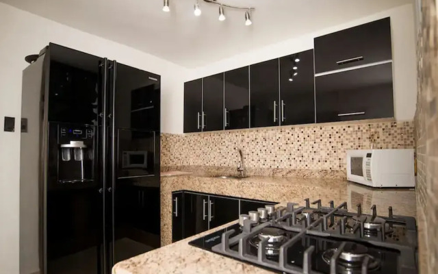 Park Lleras 11br Pool Jacuzzi