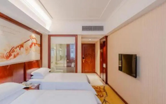 Vienna Hotel (Zhongshan Ancient Town Center)