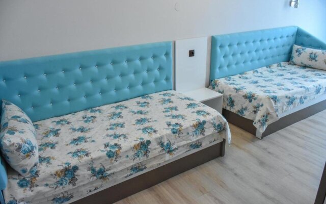White Rose Family Hotel