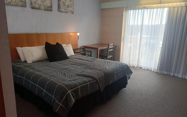 Yanchep Inn