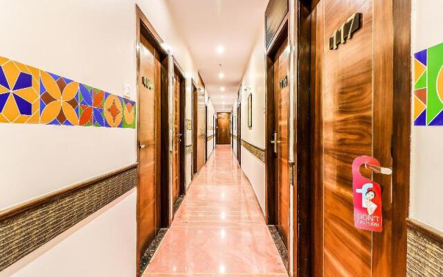 FabHotel Admiral, Marol
