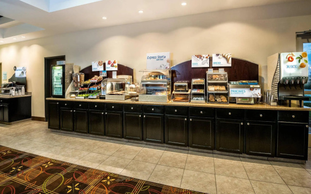 Holiday Inn Express & Suites Cotulla by IHG