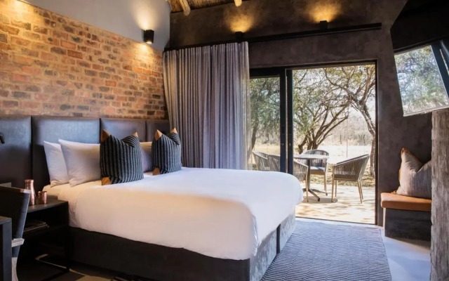 Nako Safari Lodge
