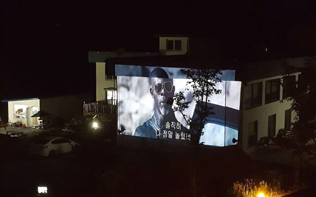 Yeongwol Dong-river Glamping&pension