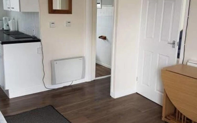 2 Bedroom Chalet Near the Beach