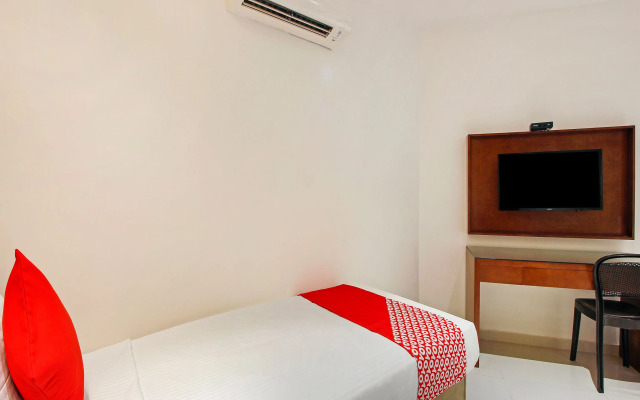 OYO 24583 Sesha Grand