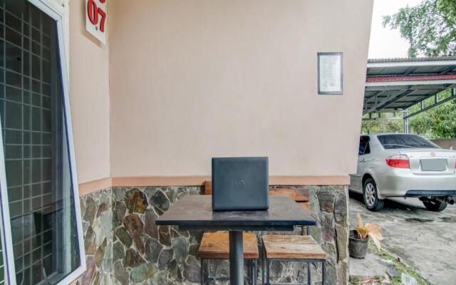 Hotel O Nayla Homestay Syariah Near Koro Koro Panam, Karaoke, Pool, & Cafe